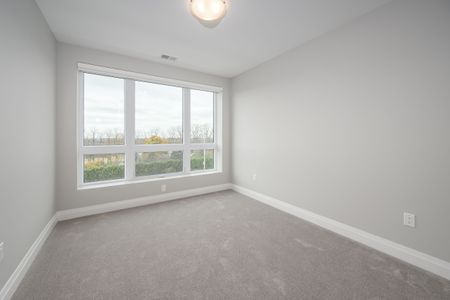 For Lease - 1975 Fountain Grass Drive Unit# 307, London South, Ontario - Photo 2