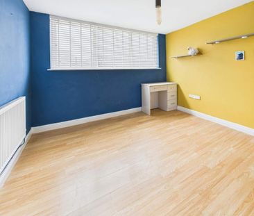 4 bedroom detached bungalow to rent - Photo 3