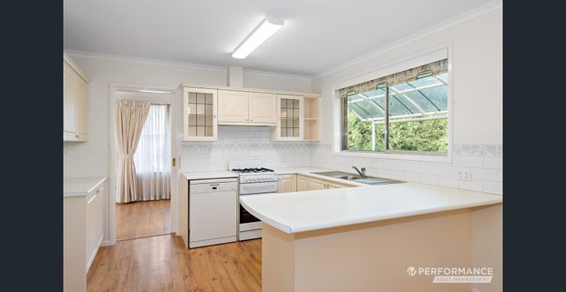 Convenient Court Location Charm - Photo 1