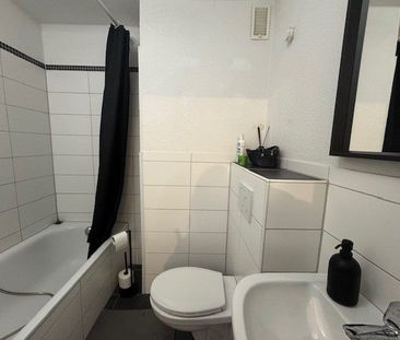 Zum 01.06: Tolle Wohnung mit modernem Bad und Dachterrasse (4. OG o... - Foto 5