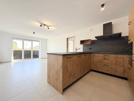 Appartement te huur - foto 2