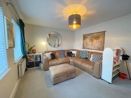 3 bedroom detached house to rent - Photo 2