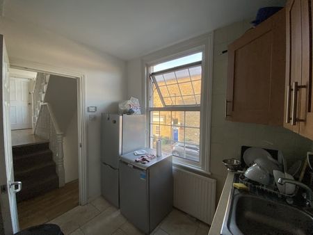 Room in a Shared Flat, Landor Road, SW9 - Photo 4