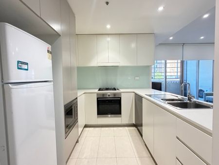 304B/8 Bourke Street Mascot - Photo 5