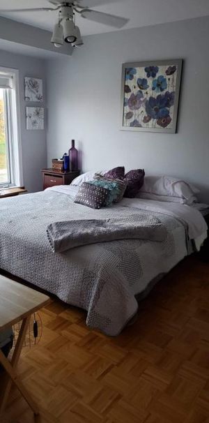 BEAU COTTAGE SEMI JUMELÉ À LOUER POUR LE 1 ER JUILLET - Photo 1