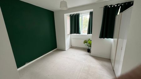 Light & Airy Two Bedroom House for Rent in London, E17 - Photo 3