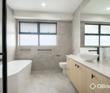 “Quiet Luxury” - Photo 4