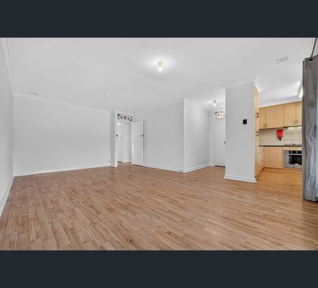 4B Milton Place, Orelia, WA 6167 - Photo 1