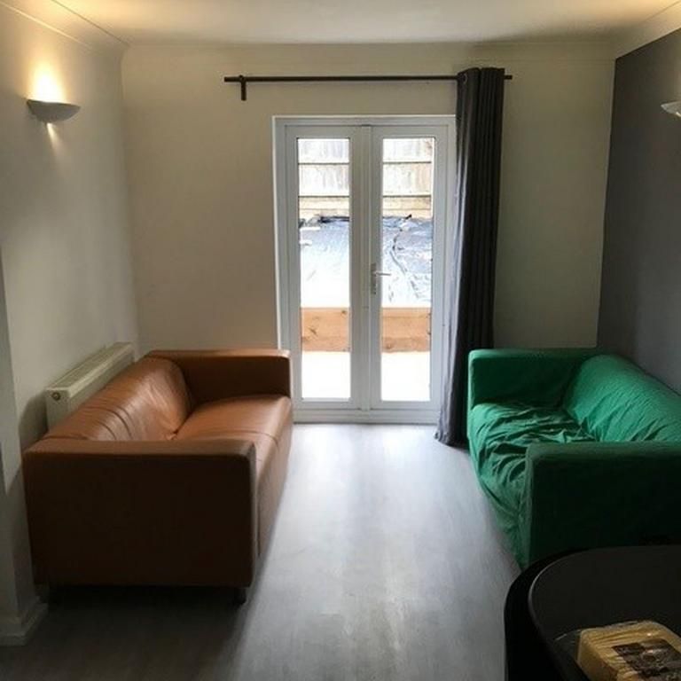 5 bedroom detached house to rent - Photo 1