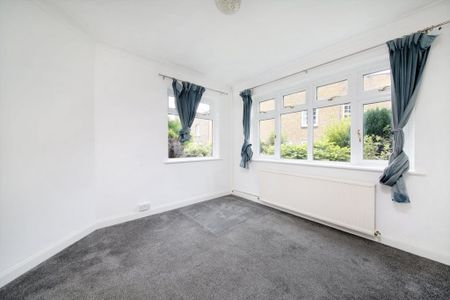 3 bedroom detached house to rent - Photo 3