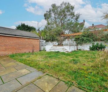 4 bedroom detached house to rent - Photo 5