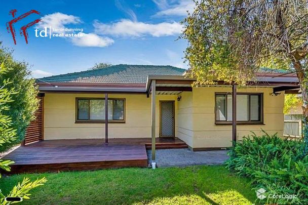 11 Lincoln Street, Kensington Gardens SA 5068 - House For Rent - $590 | Domain - Photo 1