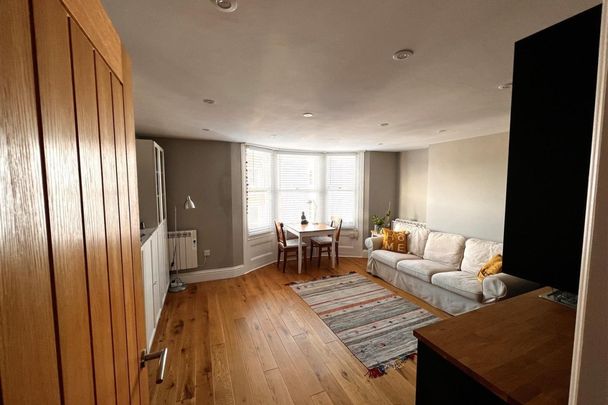 Temple Street - Photo 1