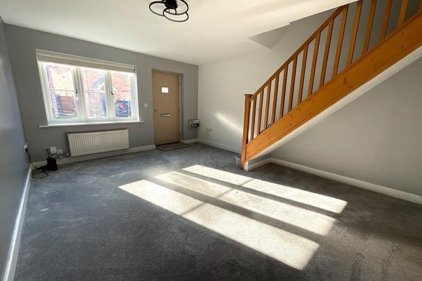 2 bedroom terraced house to rent - Photo 1