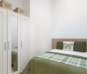 Room in a shared 4-bedroom apartment for rent in Berruguete, ideal ... - Photo 6