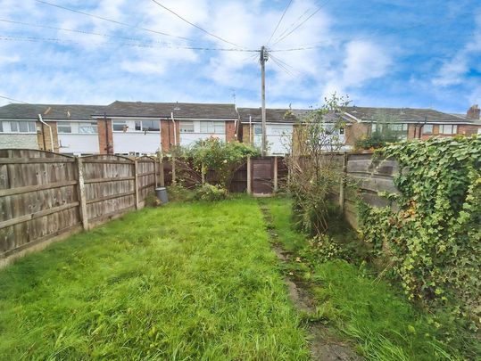 3 bedroom end of terrace house to rent - Photo 1