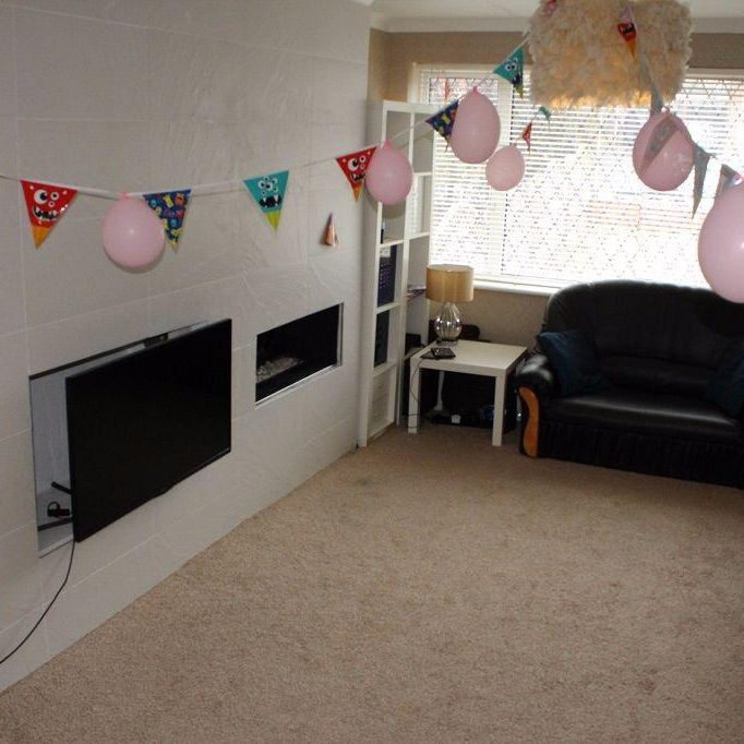 3 bedroom semi-detached house to rent - Photo 1