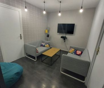 Location Appartement 6 pièces 90m² RENNES 35000 - Photo 3