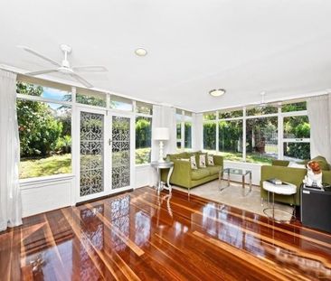 Exquisite Single-Level Family Residence in Coveted Killara Locale - Photo 6