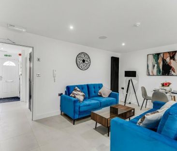 6 bedroom house to rent - Photo 2