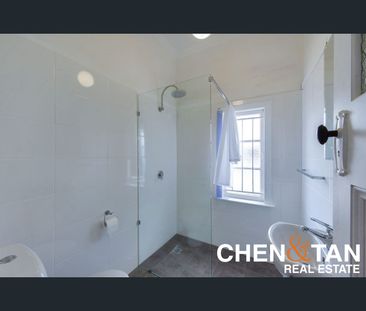 8 Burn Street, Camp Hill, Qld 4152 - Photo 3