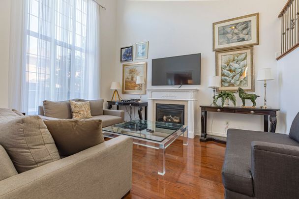 For Lease - 2472 Upper Valley Crescent, Oakville, Ontario - Photo 1