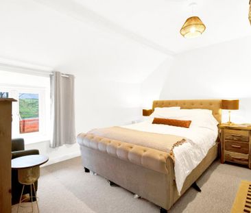 3 bedroom semi-detached house to rent - Photo 5