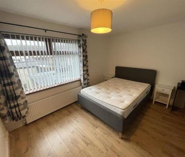 40 Rossnareen Avenue, Belfast, BT11 8LP - Photo 6