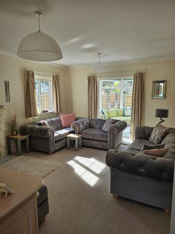 3 bedroom bungalow to rent - Photo 2