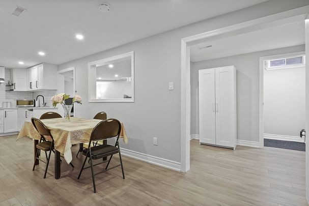 For Lease - 4 Glouster Court, Richmond Hill, Ontario - Photo 1