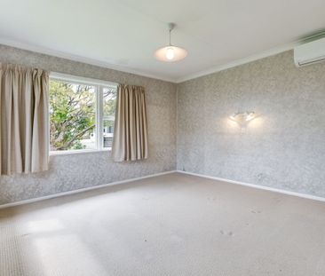 Hokowhitu Charm: 3-Bed Home with an Extra Large Backyard! - Photo 3