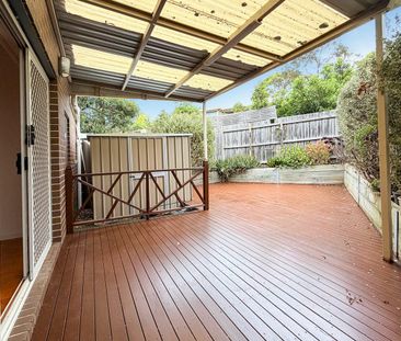 Stylish, Low-Maintenance Living in a Quiet Court - Photo 4