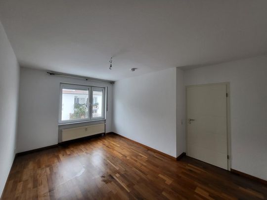 Charmante 3-Zimmer-Wohnung in Nieder-Roden: 76m², Balkone, Tiefgarage, ruhige Lage, gute Anbindung - Photo 1