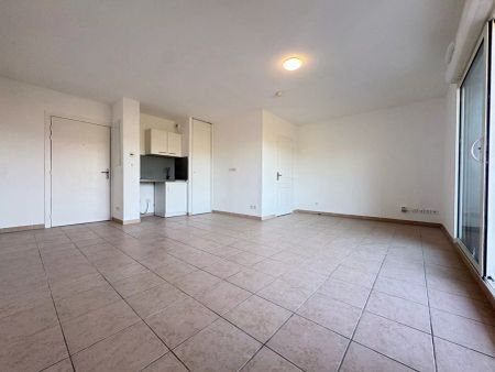 LA CROIX ROUGE. Studio avec terrasse et garage à louer - Photo 5