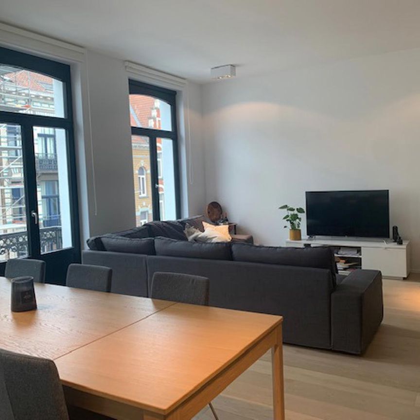 Flat - for rent - Photo 1