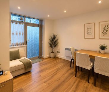 2 bedroom apartment to rent - Photo 2