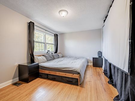 For Lease - 117 Eldomar Avenue, Brampton, Ontario - Photo 3