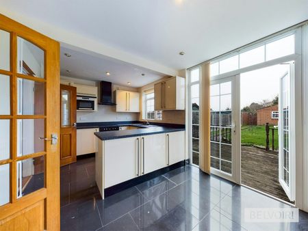 Semi-detached house to rent on - Photo 5