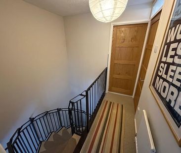 2 bedroom end of terrace house to rent - Photo 1