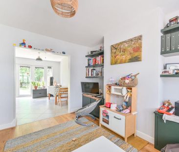 3 bedroom semi-detached house to rent - Photo 1