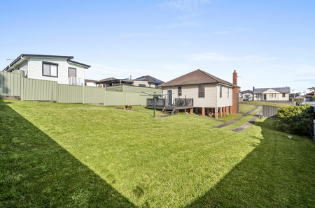 14 Dean Road, Warrawong NSW 2502 - House For Rent | Domain - Photo 5
