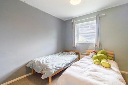 3 bedroom terraced house to rent - Photo 4