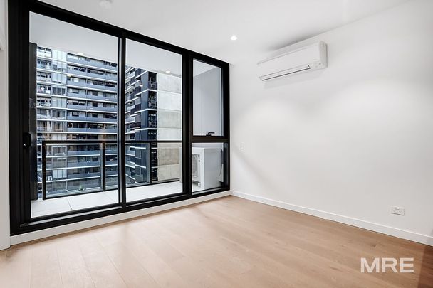 812/25 Coventry Street, Southbank - Photo 1