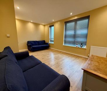 4 Bedroom Terraced To Let - Photo 2