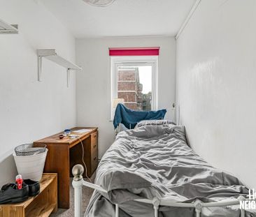 4 bedroom end of terrace house to rent - Photo 2