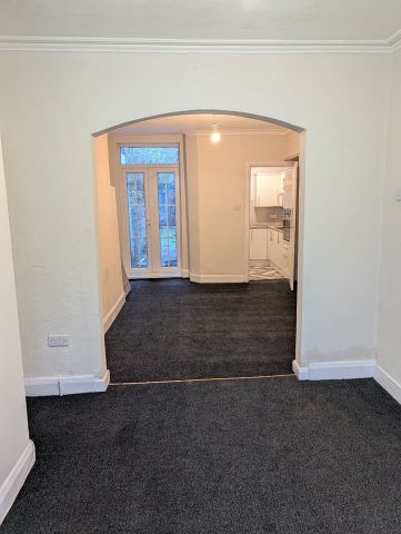 2 Bed Terraced House, Brairdale Road, CH42 - Photo 4