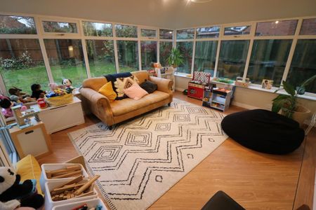 4 bedroom detached house to rent - Photo 2