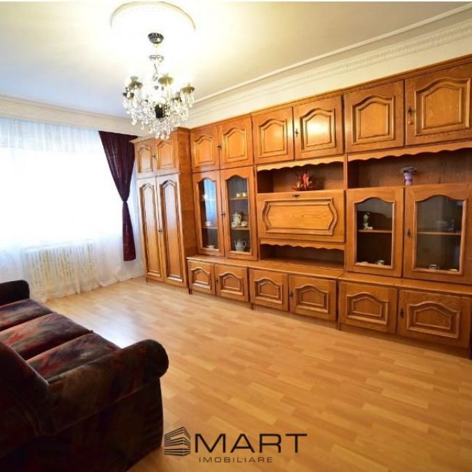 Apartament 3 camere decomandate zona Vasile Aaron - Photo 1