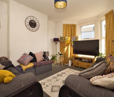 2 bedroom end of terrace house to rent - Photo 6