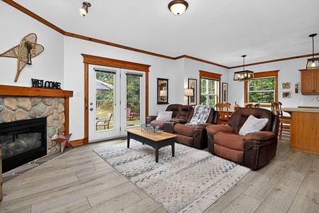 For Lease - 184 Snowbridge Way Unit# 101, Blue Mountains, Ontario - Photo 2